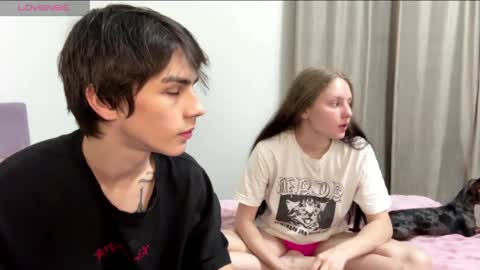 flowerscouple online show from 24, 5, 2026