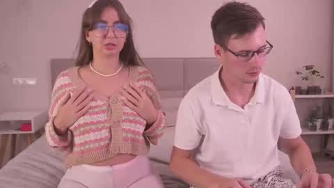 Fluffy and Krut online show from 6, 10, 2025