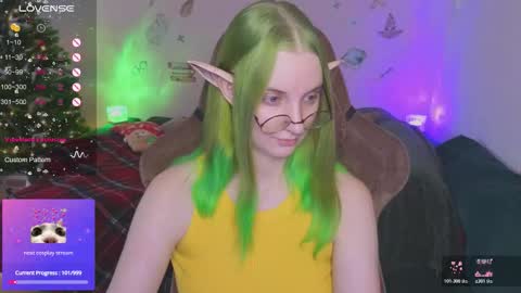 Snapshot of fluffy_muffin3 chatting on 21, 11, 2025 Agatha online show from 21, 11, 2025