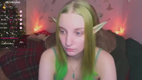 Snapshot of fluffy_muffin3 chatting on 27, 11, 2025 Agatha online show from 27, 11, 2025