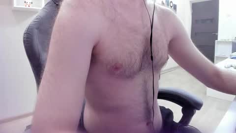 Snapshot of fluffycat_ chatting on 8, 3, 2025 fluffycat online show from 8, 3, 2025