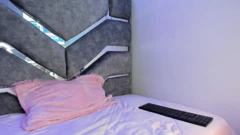 Flufi 740 online show from 1, 12, 2025