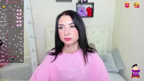 Snapshot of flufyfoxx chatting on 6, 12, 2024 Lina online show from 6, 12, 2024