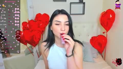 Snapshot of flufyfoxx chatting on 1, 3, 2025 Lina online show from 1, 3, 2025