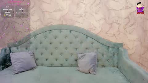 Lina online show from 6, 3, 2026