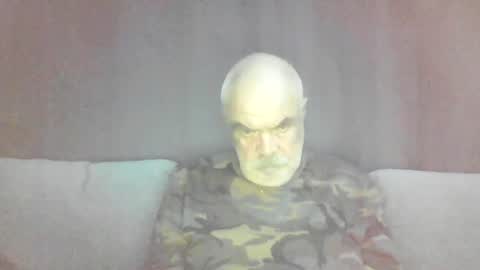 Snapshot of flutto chatting on 25, 6, 2026 flutto online show from 25, 6, 2026