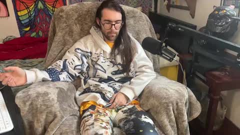 Snapshot of folkemord69 chatting on 5, 1, 2025 Chris online show from 5, 1, 2025