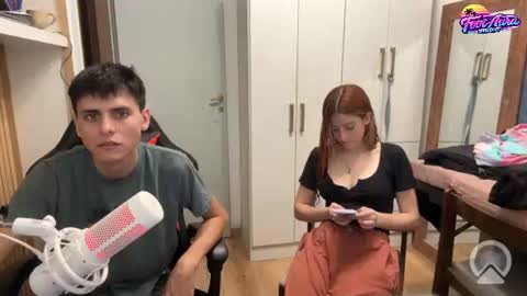 Snapshot of footaurastudio chatting on 11, 6, 2026 footaurastudio online show from 11, 6, 2026