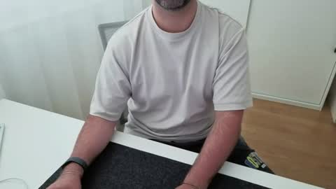 Snapshot of forbiddenshape chatting on 7, 7, 2026 Forbidden Shape online show from 7, 7, 2026