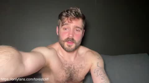 Snapshot of forestcliff chatting on 4, 1, 2025 Forest online show from 4, 1, 2025