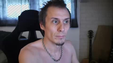 Snapshot of fornix86 chatting on 20, 10, 2025 fornix86 online show from 20, 10, 2025