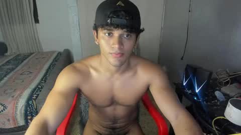 Snapshot of fox_evans chatting on 20, 5, 2026 Fox online show from 20, 5, 2026