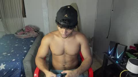 Snapshot of fox_evans chatting on 27, 5, 2026 Fox online show from 27, 5, 2026