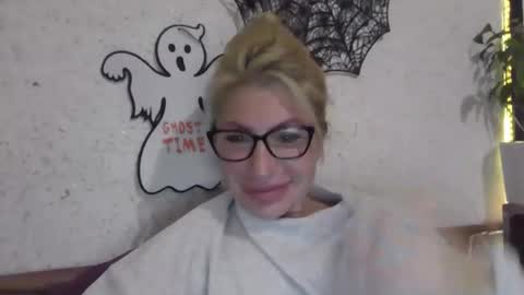 fox_red_lady7 online show from 29, 10, 2025