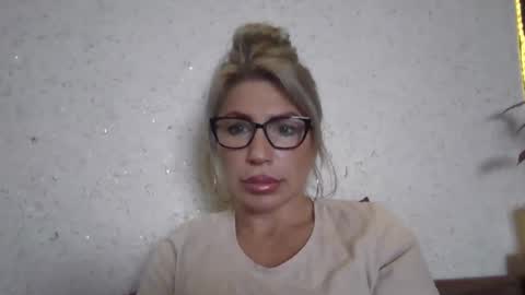 fox_red_lady7 online show from 8, 1, 2026