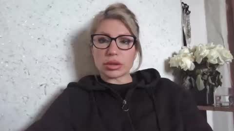 fox_red_lady7 online show from 2, 2, 2026