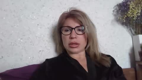 fox_red_lady7 online show from 1, 3, 2026