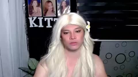 Snapshot of foxli_xx chatting on 16, 11, 2025 KITTY online show from 16, 11, 2025