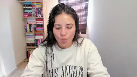 Snapshot of foxwen chatting on 7, 7, 2026 wen. online show from 7, 7, 2026