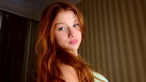 Snapshot of foxxx_tail chatting on 13, 5, 2026 Petra online show from 13, 5, 2026