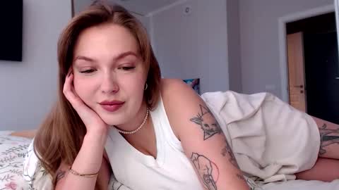 Snapshot of foxxycindy chatting on 8, 10, 2025 Cindy online show from 8, 10, 2025