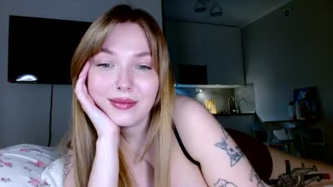 Snapshot of foxxycindy chatting on 8, 7, 2026 Cindy online show from 8, 7, 2026