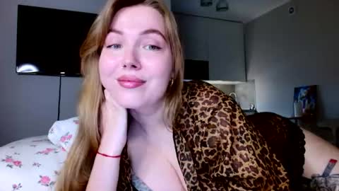 Snapshot of foxxycindy chatting on 6, 8, 2026 Cindy online show from 6, 8, 2026