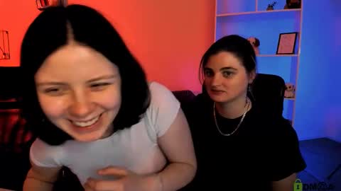 Snapshot of foxy_tease_ chatting on 4, 12, 2025 foxy_tease_ online show from 4, 12, 2025