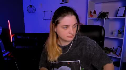 Snapshot of foxy_tease_ chatting on 21, 12, 2025 foxy_tease_ online show from 21, 12, 2025