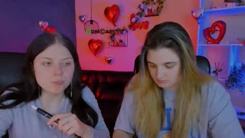 Snapshot of foxy_tease_ chatting on 4, 3, 2026 foxy_tease_ online show from 4, 3, 2026