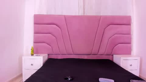 foxyhillx online show from 12, 6, 2026