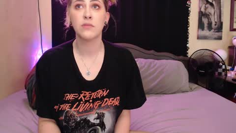 Snapshot of foxymalloryknoxy69 chatting on 20, 9, 2025 Mallory Koxx online show from 20, 9, 2025