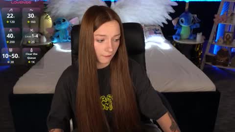 Snapshot of foxymayy chatting on 23, 10, 2025 Maya online show from 23, 10, 2025