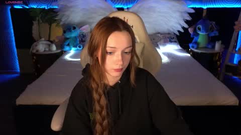 Snapshot of foxymayy chatting on 27, 10, 2025 Maya online show from 27, 10, 2025