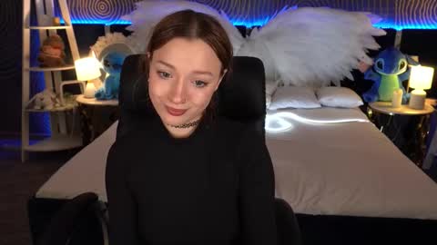 Snapshot of foxymayy chatting on 27, 11, 2025 Maya online show from 27, 11, 2025