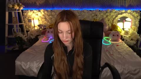 Snapshot of foxymayy chatting on 9, 5, 2026 Maya online show from 9, 5, 2026