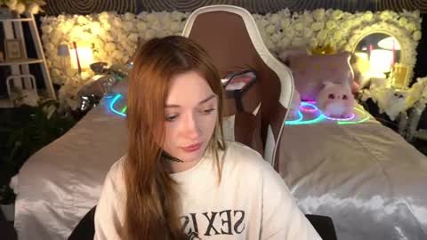 Snapshot of foxymayy chatting on 19, 5, 2026 Maya online show from 19, 5, 2026