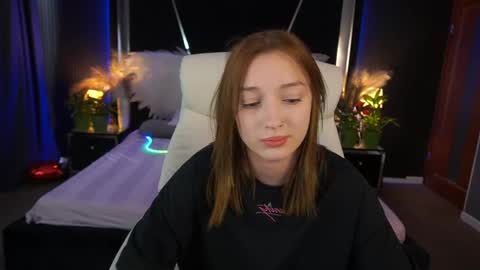 Snapshot of foxymayy chatting on 3, 6, 2026 Maya online show from 3, 6, 2026