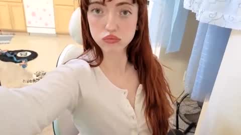 Snapshot of foxyredddd chatting on 11, 11, 2025 beautiful blair online show from 11, 11, 2025