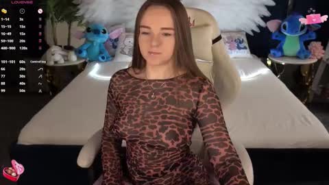 Snapshot of foxyshyyy chatting on 3, 10, 2025 Inna online show from 3, 10, 2025