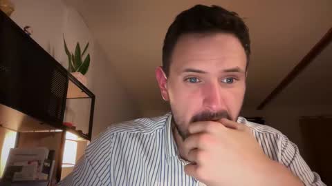 Snapshot of fraisetagada359 chatting on 17, 11, 2025 fraisetagada359 online show from 17, 11, 2025