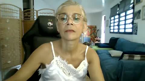 francelune online show from 28, 1, 2025