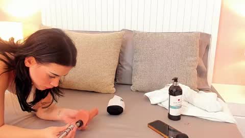 francesca 3 online show from 9, 1, 2025