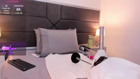 Snapshot of franceska_milf chatting on 8, 2, 2026 franceska_milf online show from 8, 2, 2026