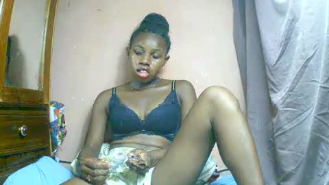 Snapshot of franciefrancie chatting on 3, 3, 2025 francilla online show from 3, 3, 2025