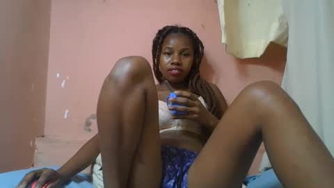 Snapshot of franciefrancie chatting on 10, 3, 2025 francilla online show from 10, 3, 2025