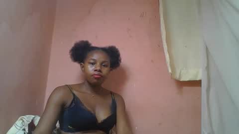 Snapshot of franciefrancie chatting on 11, 3, 2025 francilla online show from 11, 3, 2025