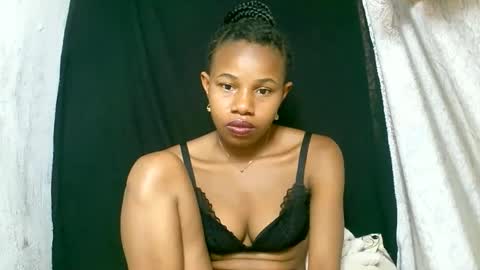 Snapshot of franciefrancie chatting on 26, 9, 2025 francilla online show from 26, 9, 2025