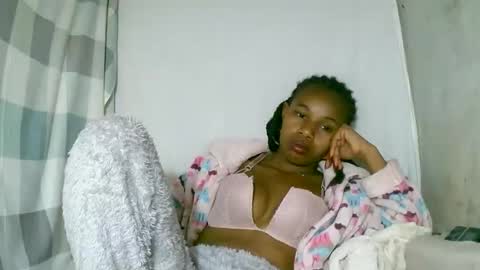 Snapshot of franciefrancie chatting on 7, 10, 2025 francilla online show from 7, 10, 2025