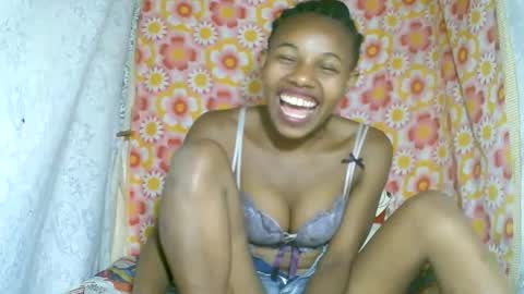 Snapshot of franciefrancie chatting on 16, 10, 2025 francilla online show from 16, 10, 2025